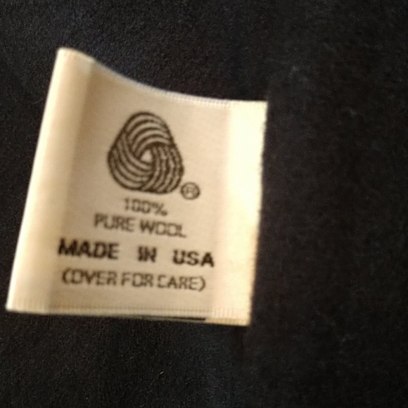 Roundtree and York Trenchcoat - Picture 8 of 10